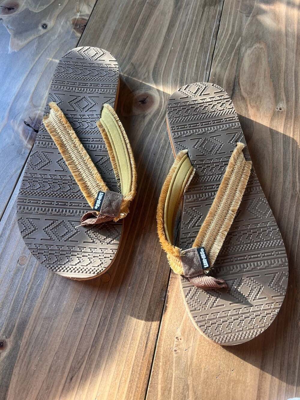 Lukees by Muk Luks  Men’s Size 10 Frayed Strap Flip Flop Sandals